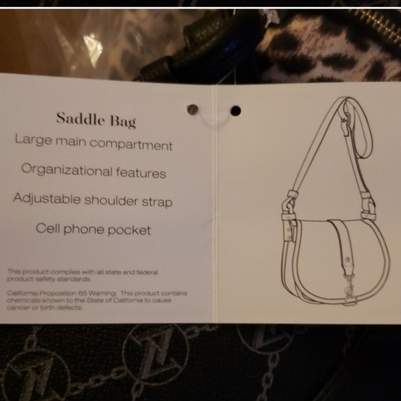 Adrienne Vittadini saddle bag - Picture 3 of 6